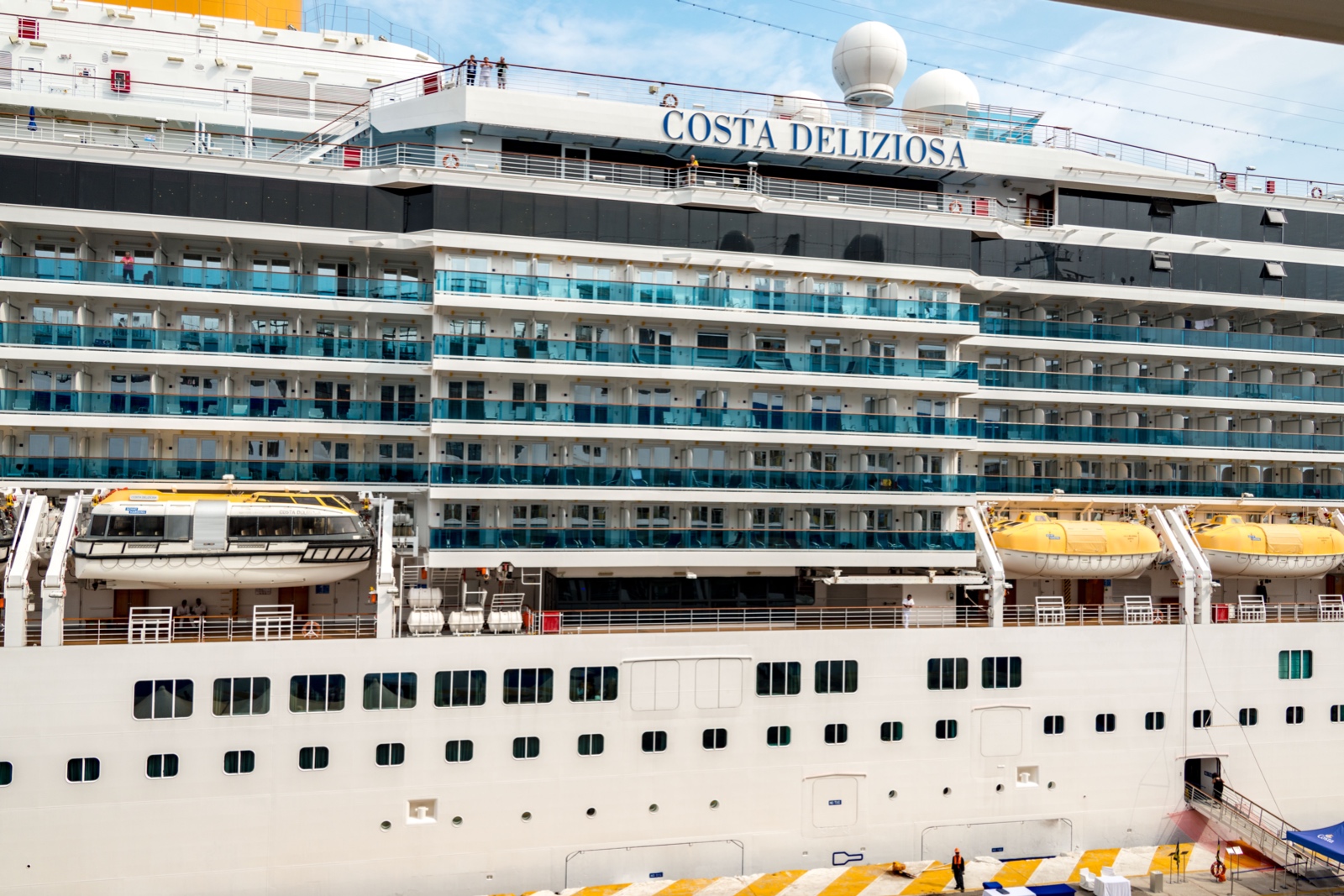 Nachbarschiff in Korfu