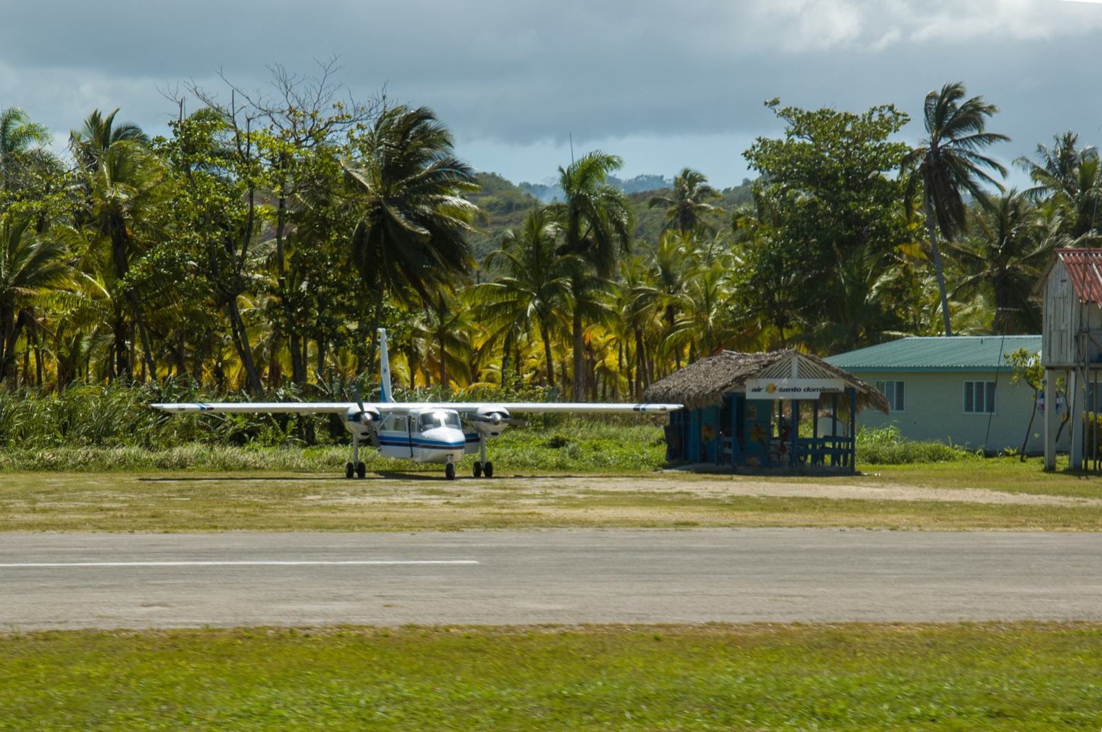 Aeropuerto Arroyo Barril, Samana