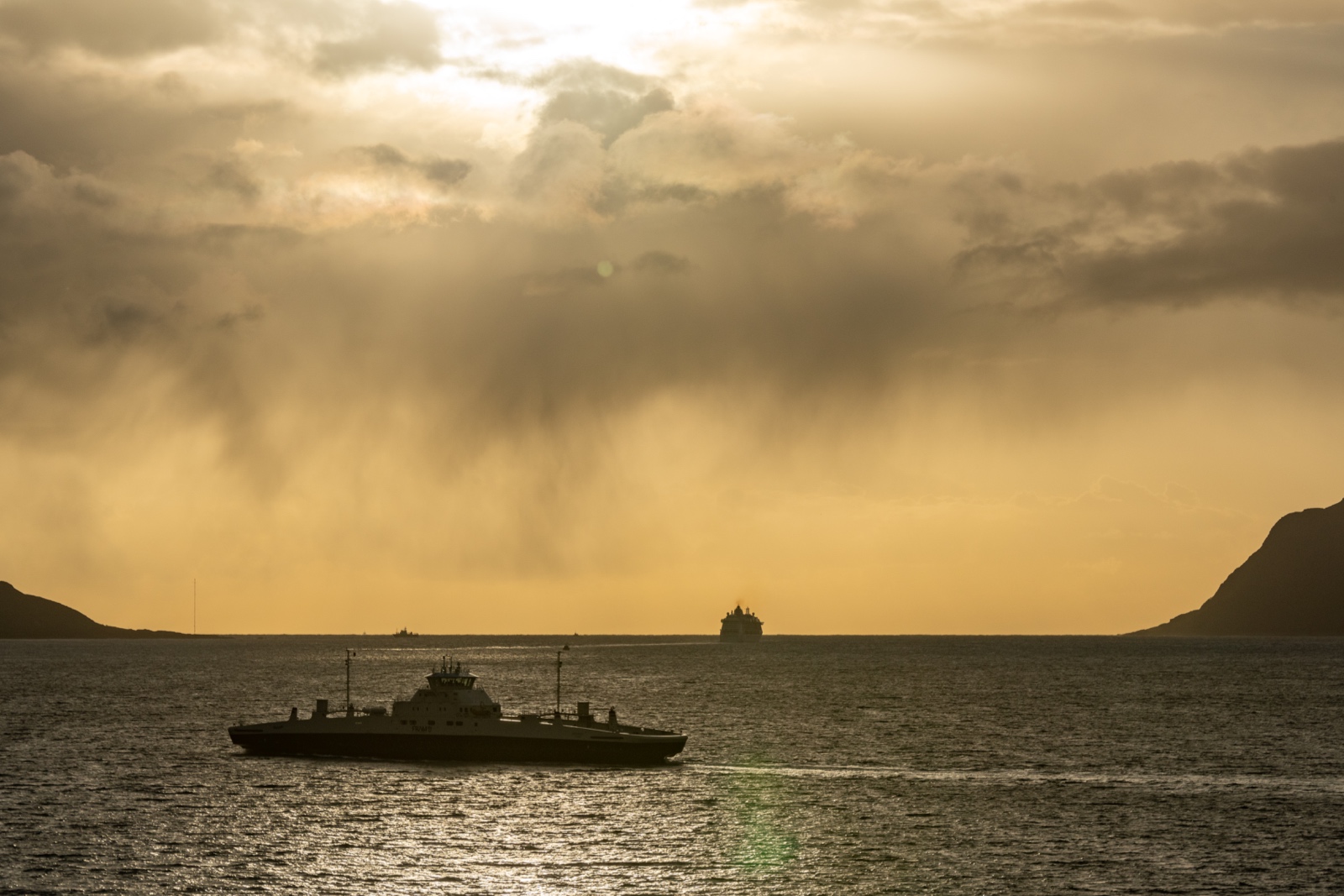 Abendstimmung mit Sonne und Regen, Norwegen