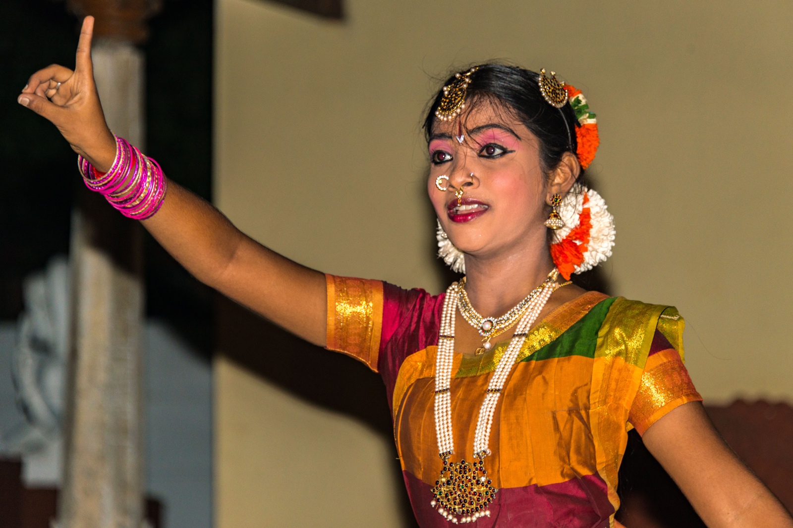 Tänzerin im Indeco Hotel Swamimalai